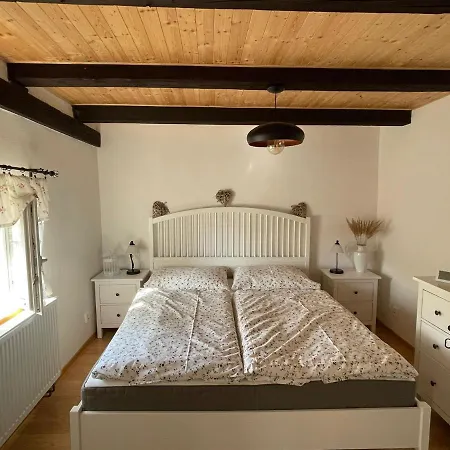 Semesterbostad Roubenka 1818